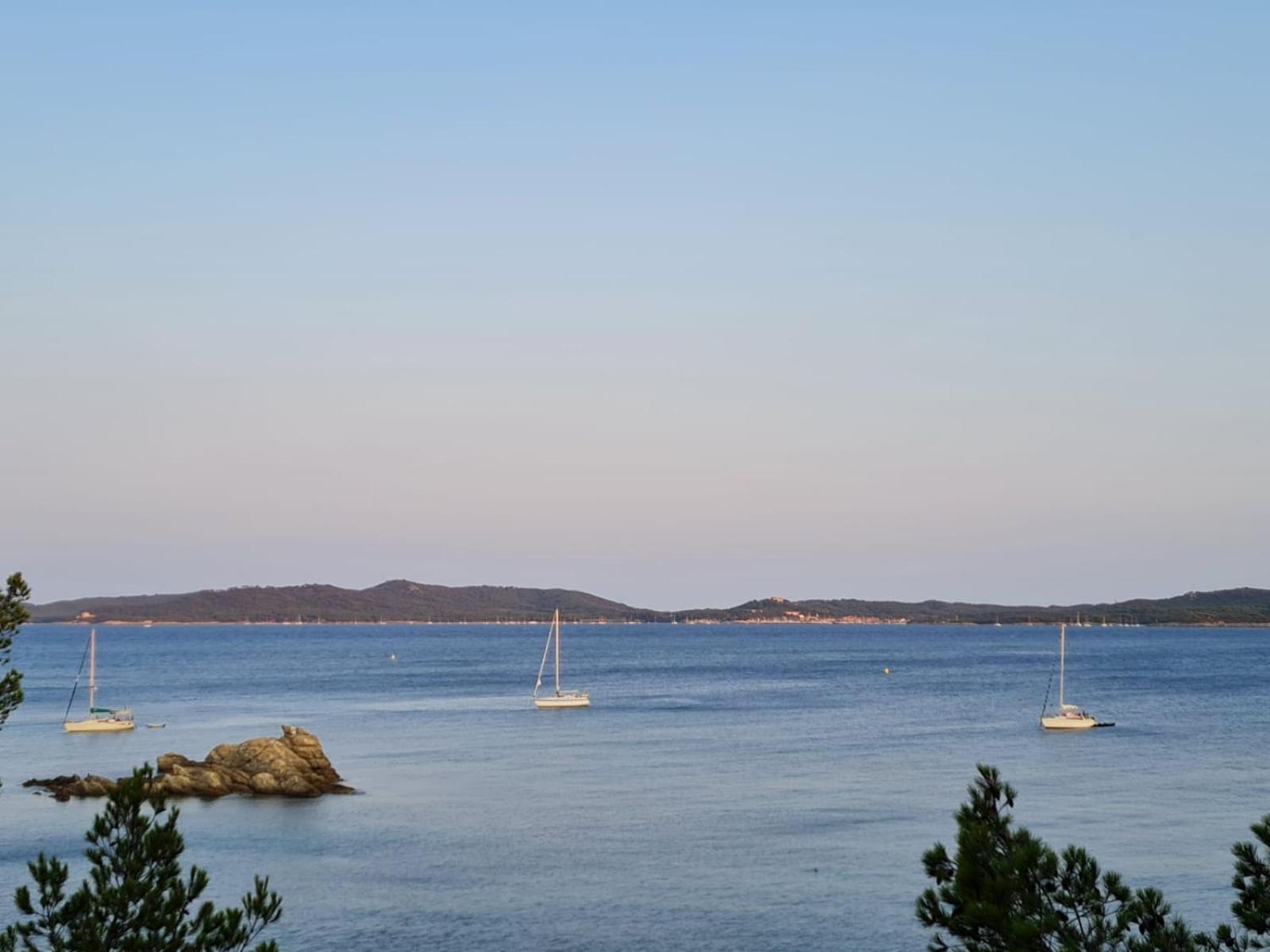 L'Instant Plage - Vue Mer - Bord De Plage - La Capte - Cote D'Azur Hyeres Ngoại thất bức ảnh